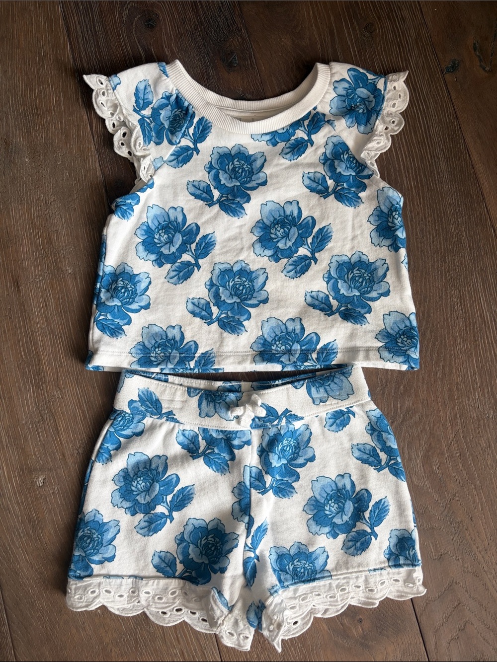 J & J Floral Set - Blue & White Lace Trim